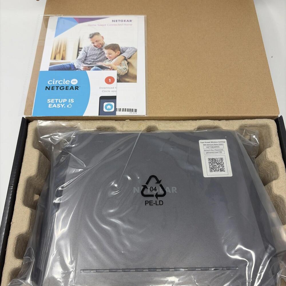 NETGEAR Nighthawk R7000 AC1900 Smart WiFi Router Complete - Picture 8 of 9